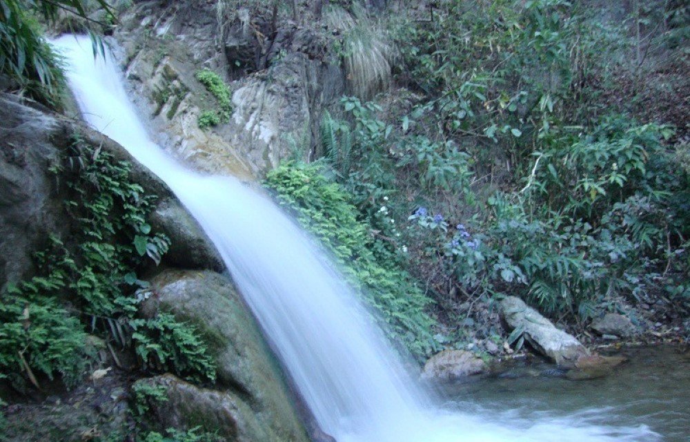 Garud Chatti Waterfall